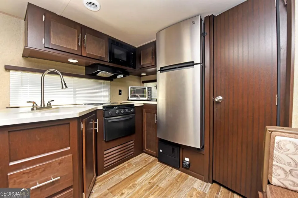 98 Heavenly DR Blairsville, GA 30512