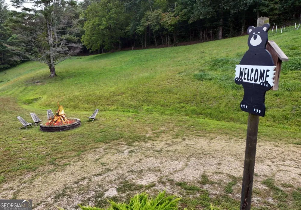 98 Heavenly DR Blairsville, GA 30512