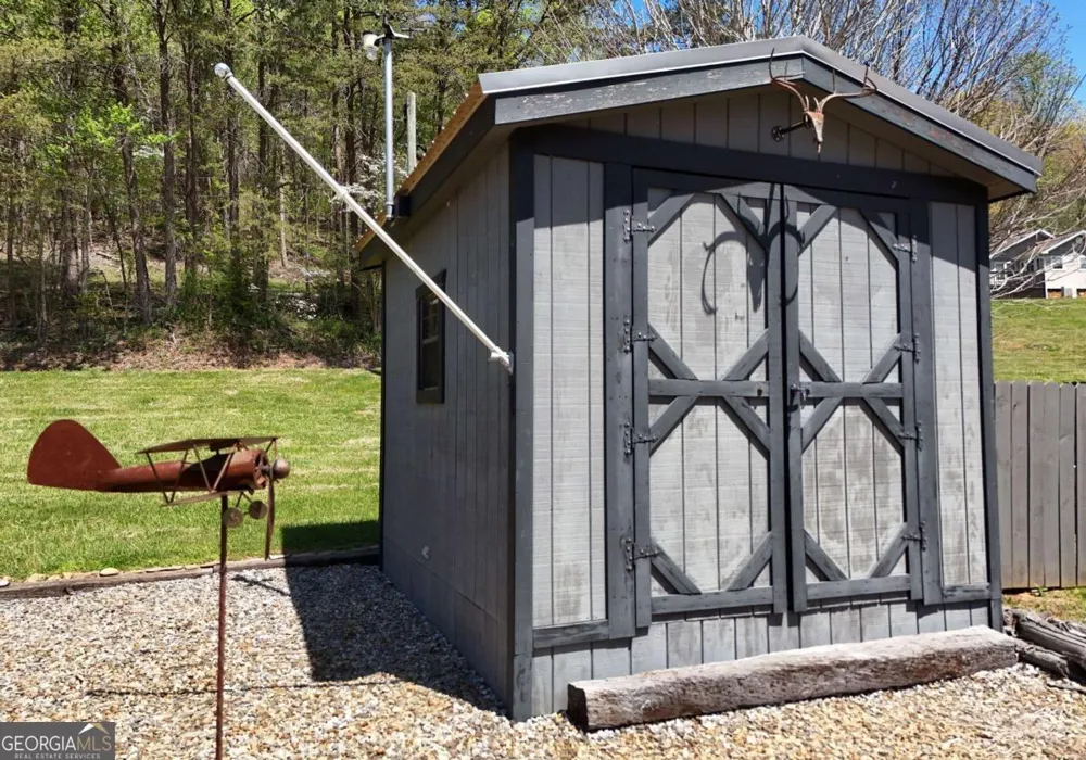 98 Heavenly DR Blairsville, GA 30512