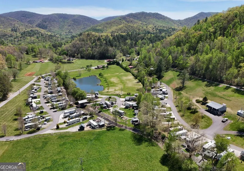 98 Heavenly DR Blairsville, GA 30512