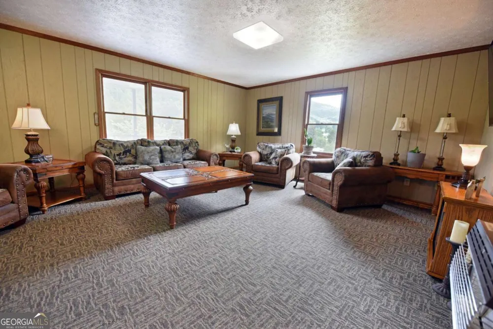 98 Heavenly DR Blairsville, GA 30512
