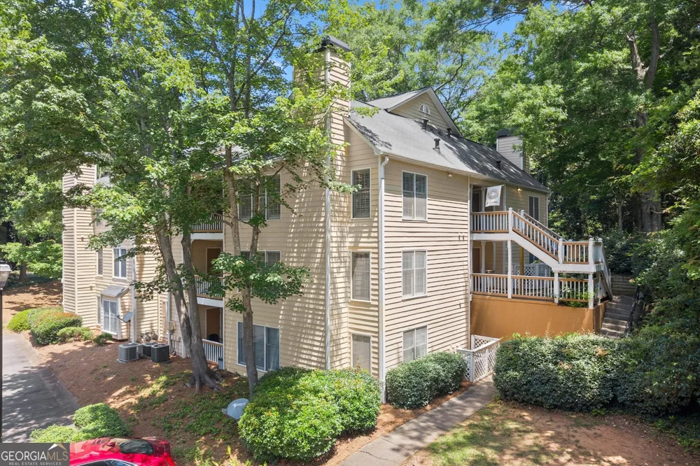 2517 Vineyard WAY SE Smyrna, GA 30082