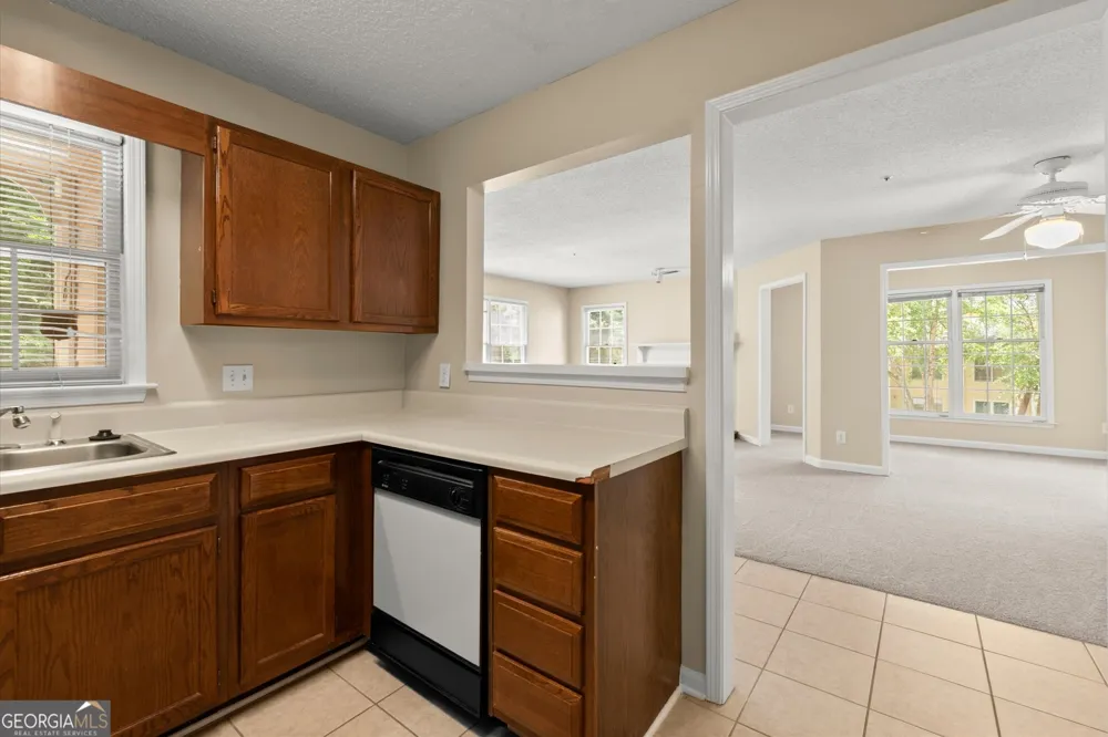2517 Vineyard WAY SE Smyrna, GA 30082