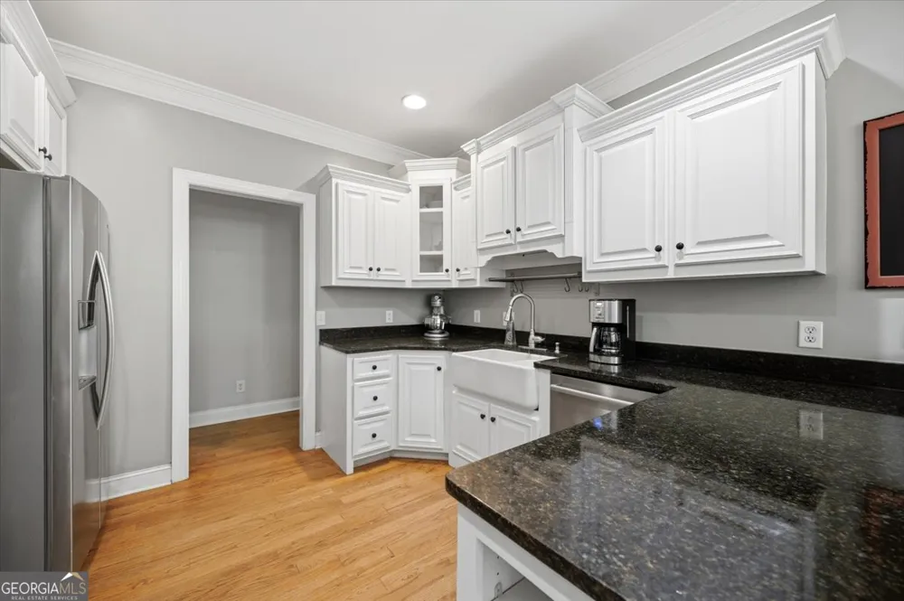 201 Manor CT Forsyth, GA 31029