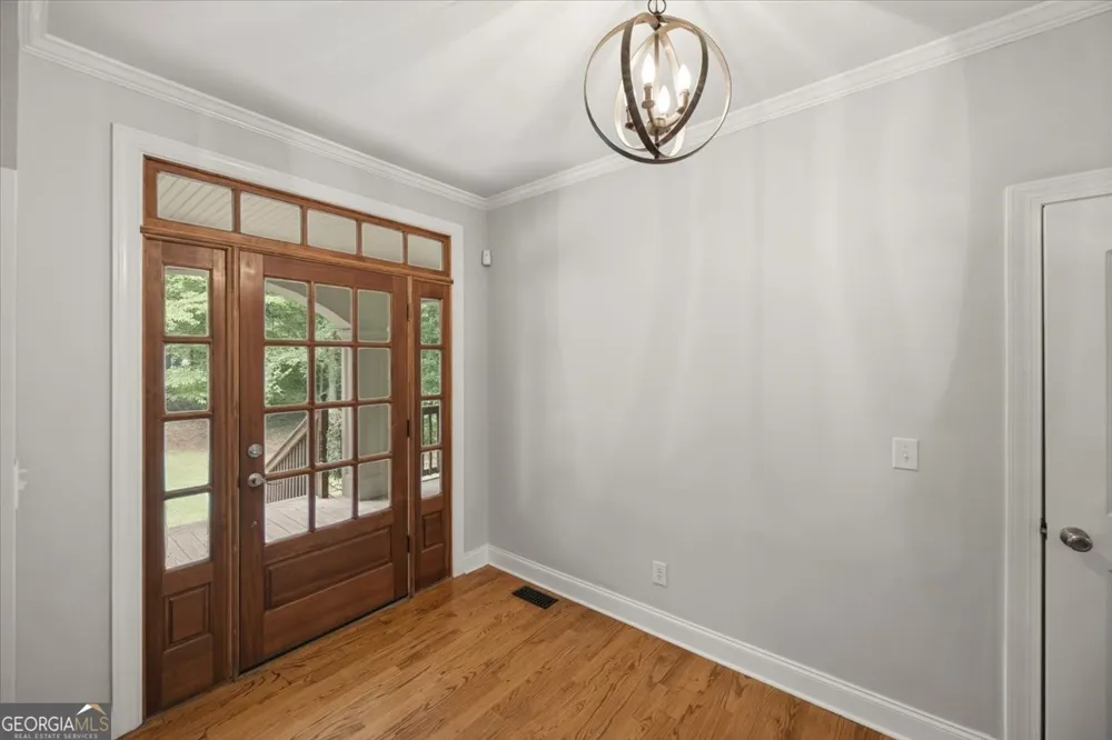 201 Manor CT Forsyth, GA 31029