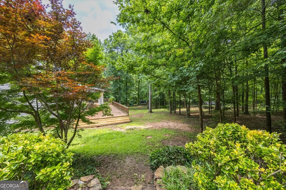 201 Manor CT Forsyth, GA 31029