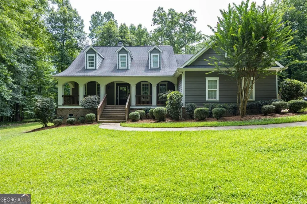 201 Manor CT Forsyth, GA 31029