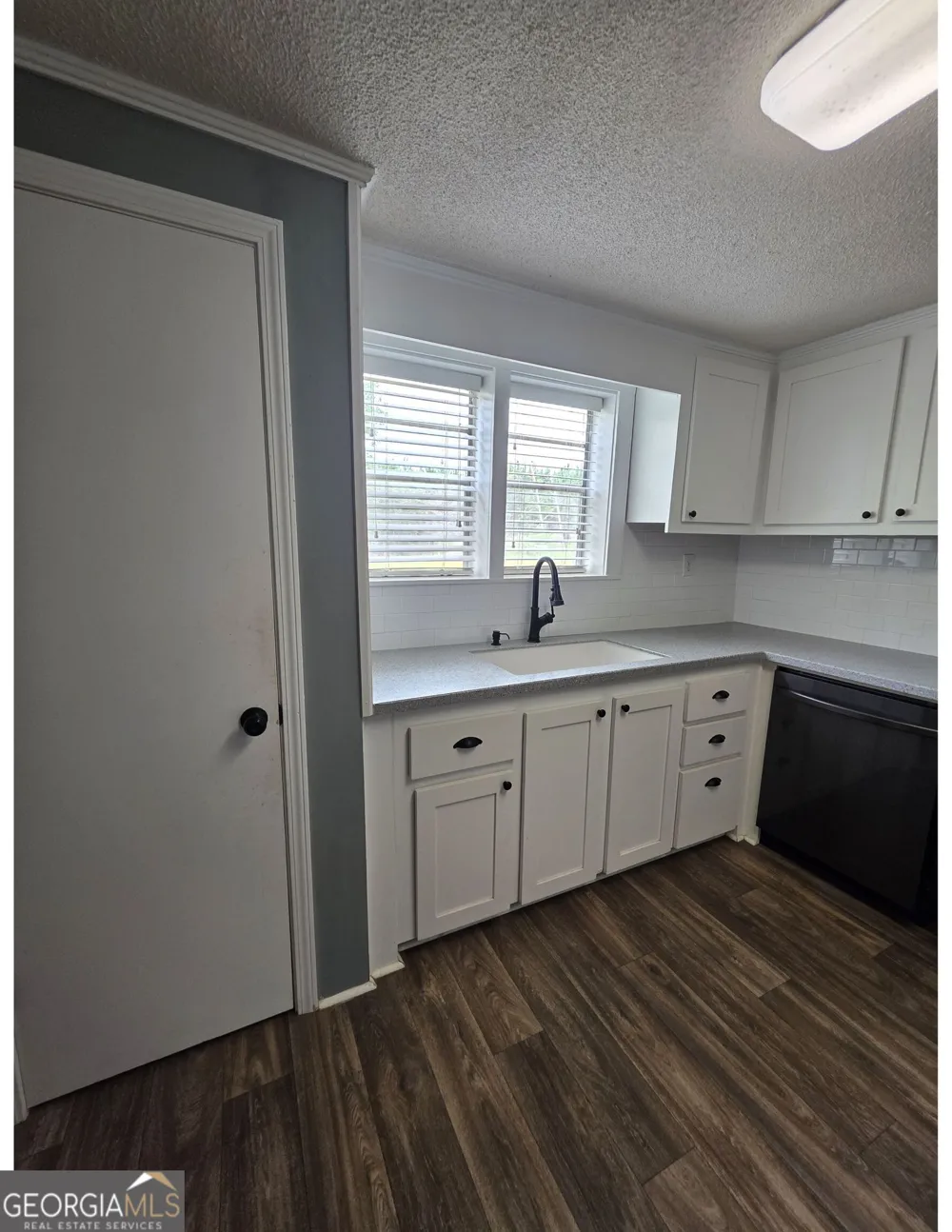 234 Robin RD Alma, GA 31510