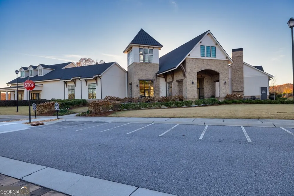 5222 Morrell RD Hoschton, GA 30548