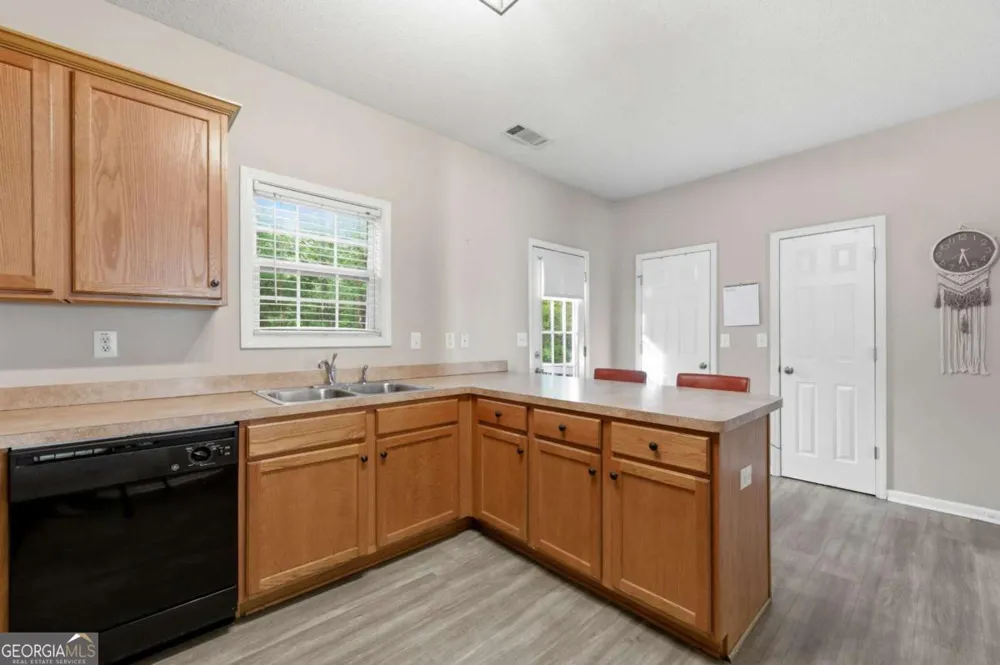 313 Venture PATH Hiram, GA 30141