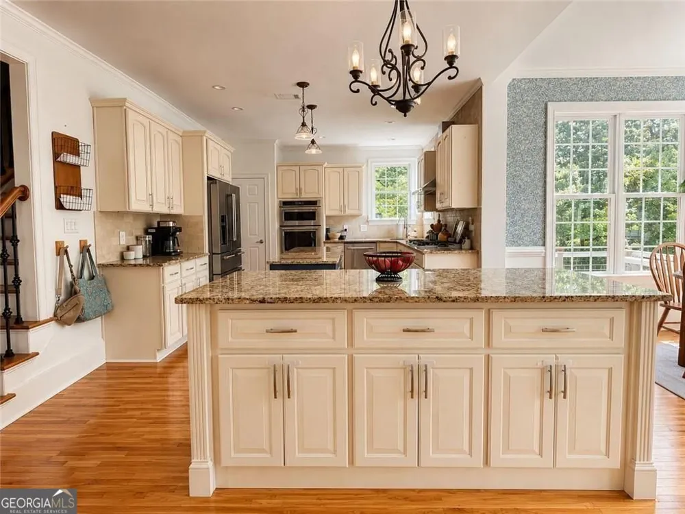105 Chase LN Forsyth, GA 31029