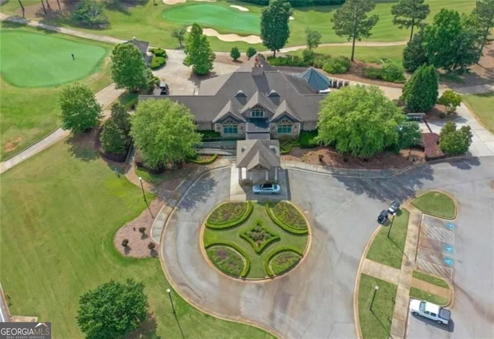 105 Chase LN Forsyth, GA 31029