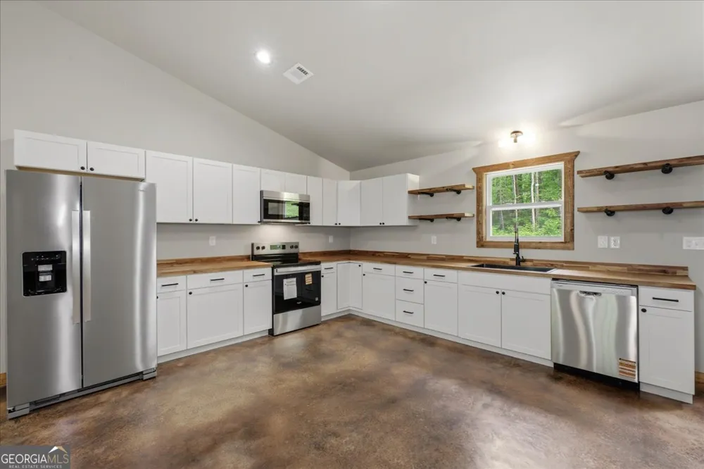 65 Bay CT Ellijay, GA 30540