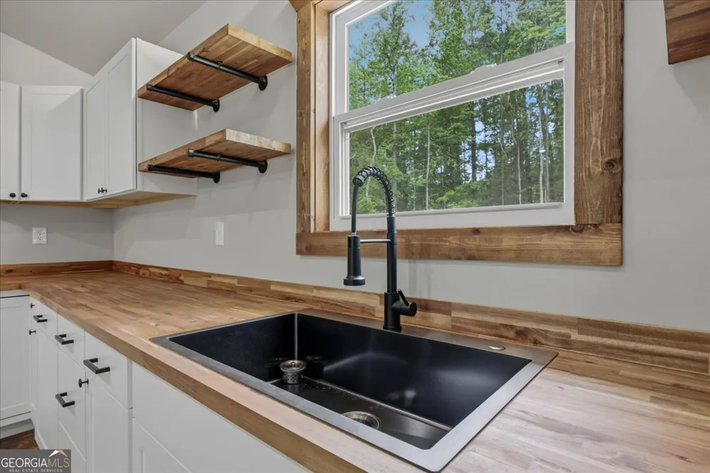 65 Bay CT Ellijay, GA 30540