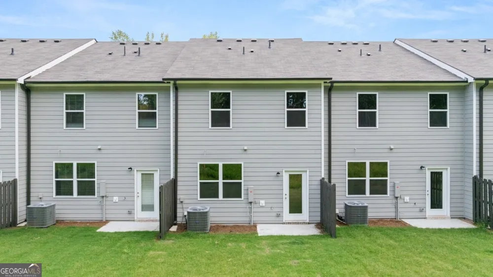 6002 Skylar DR South Fulton, GA 30331