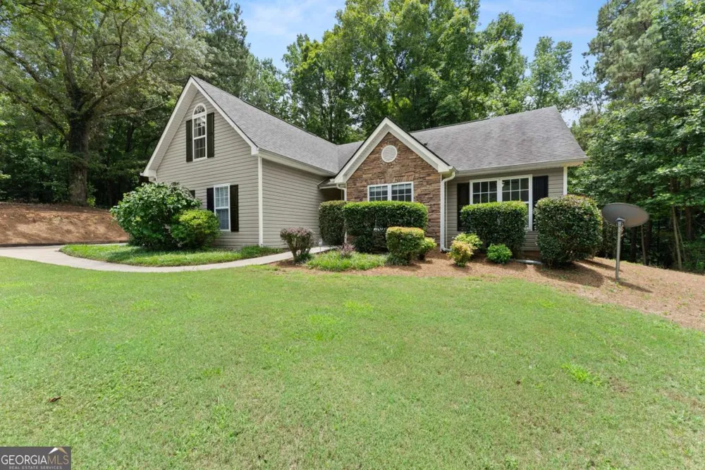 6000 Devonshire DR Flowery Branch, GA 30542