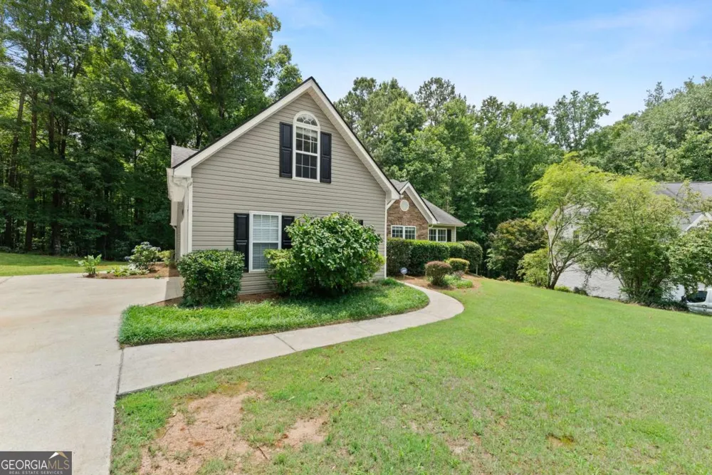 6000 Devonshire DR Flowery Branch, GA 30542