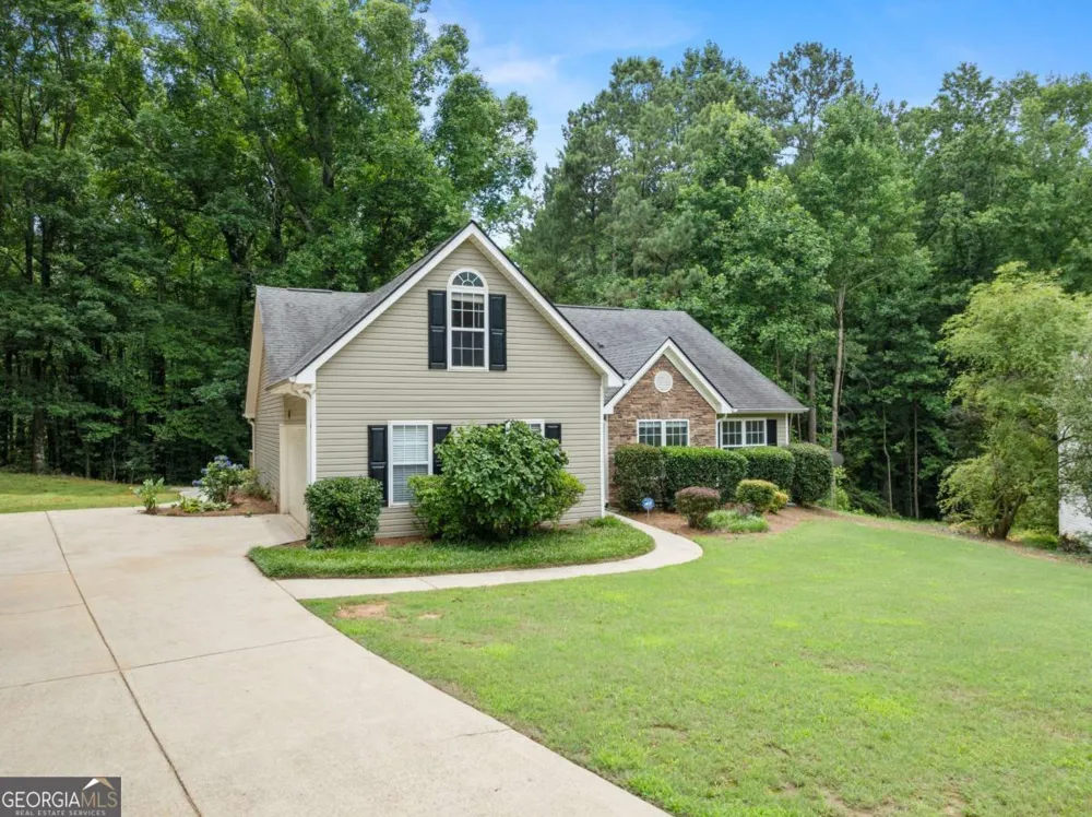 6000 Devonshire DR Flowery Branch, GA 30542