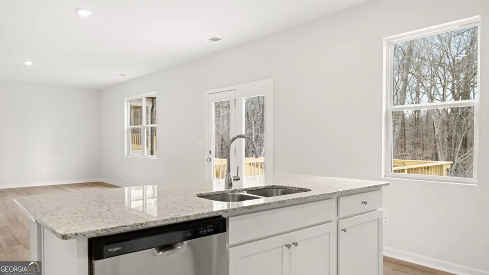 6073 Airedale DR Union City, GA 30291
