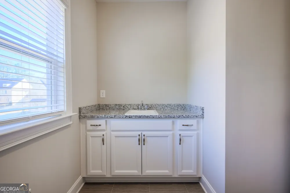 5048 Dinant DR Johns Creek, GA 30022