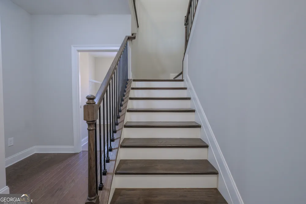 5048 Dinant DR Johns Creek, GA 30022