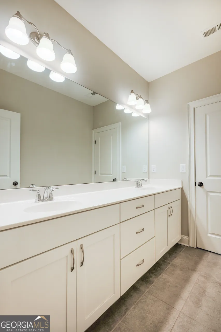5048 Dinant DR Johns Creek, GA 30022