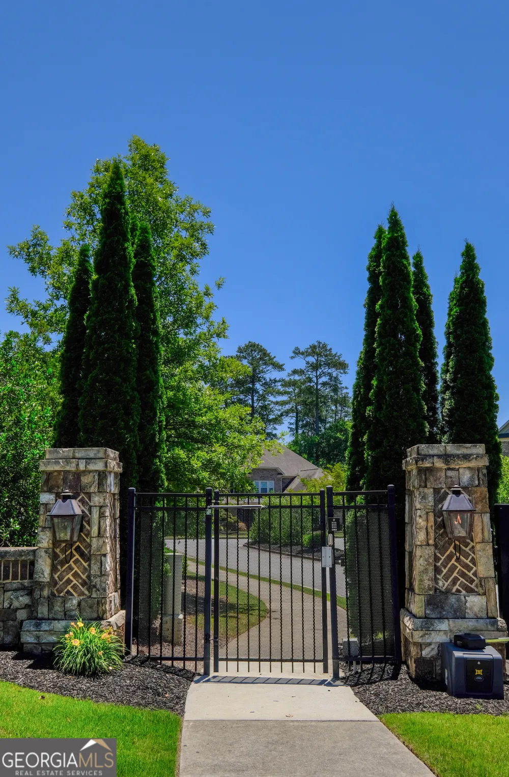 5048 Dinant DR Johns Creek, GA 30022