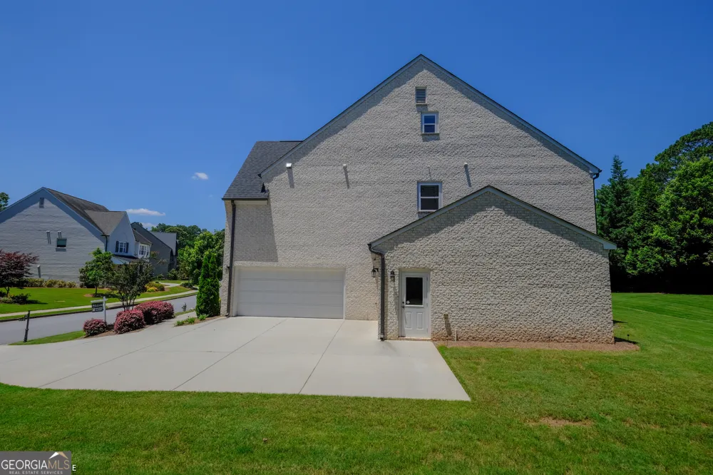 5048 Dinant DR Johns Creek, GA 30022