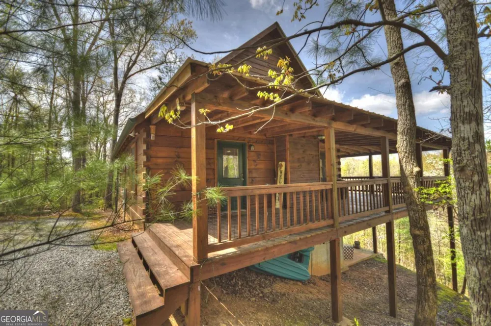 220 Lakota LN Mineral Bluff, GA 30559