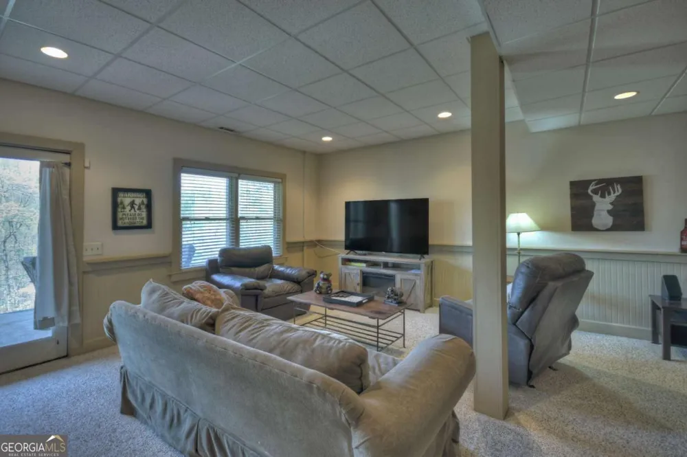 220 Lakota LN Mineral Bluff, GA 30559