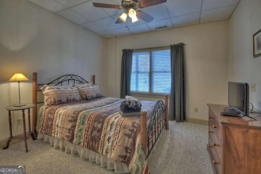 220 Lakota LN Mineral Bluff, GA 30559