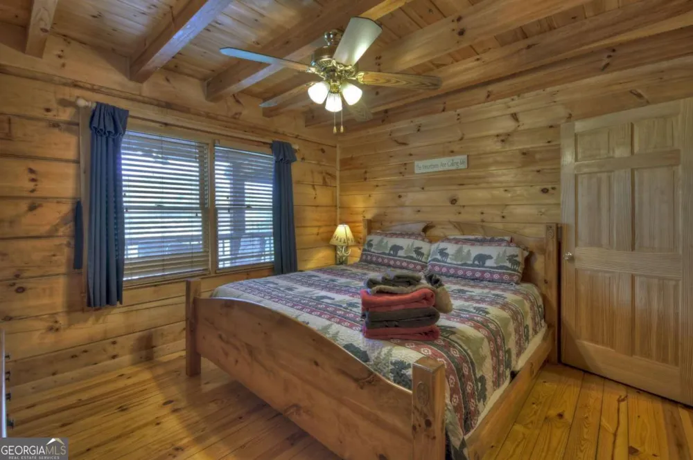 220 Lakota LN Mineral Bluff, GA 30559