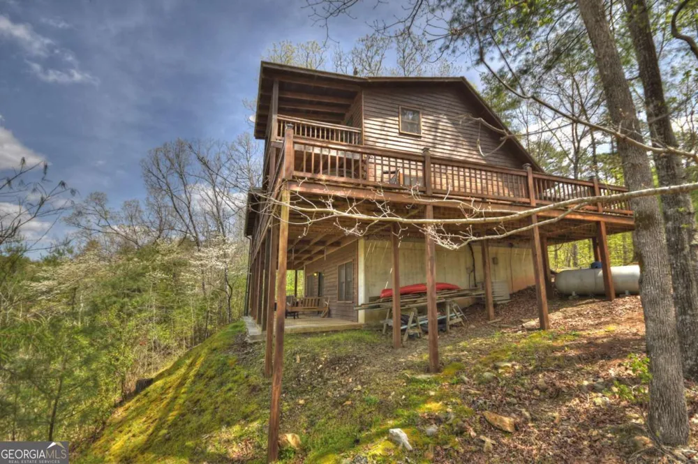 220 Lakota LN Mineral Bluff, GA 30559