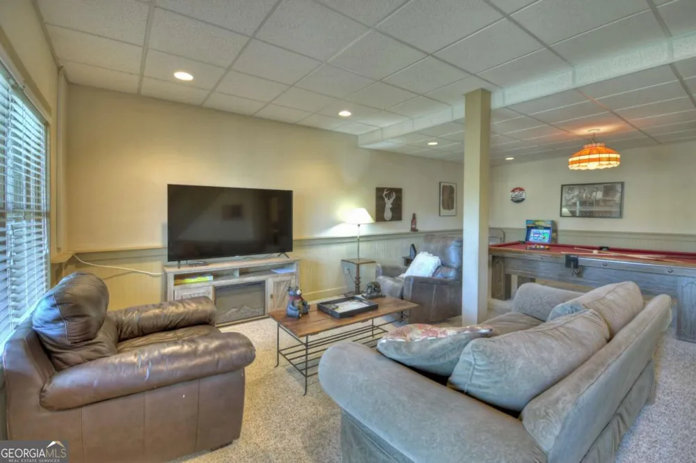 220 Lakota LN Mineral Bluff, GA 30559