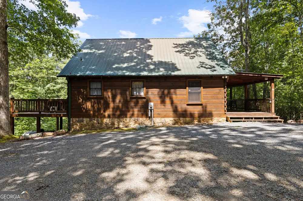 220 Lakota LN Mineral Bluff, GA 30559