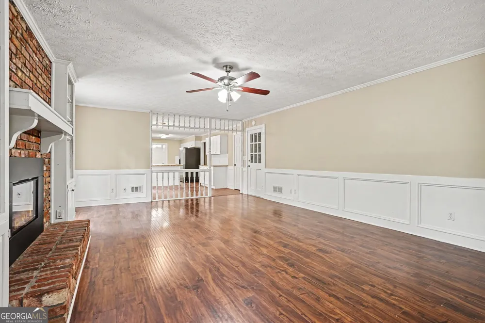 3884 Hunting Ridge DR SW Lilburn, GA 30047