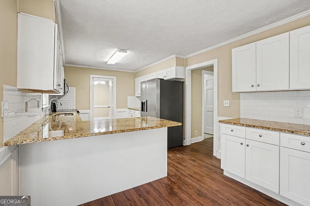 3884 Hunting Ridge DR SW Lilburn, GA 30047
