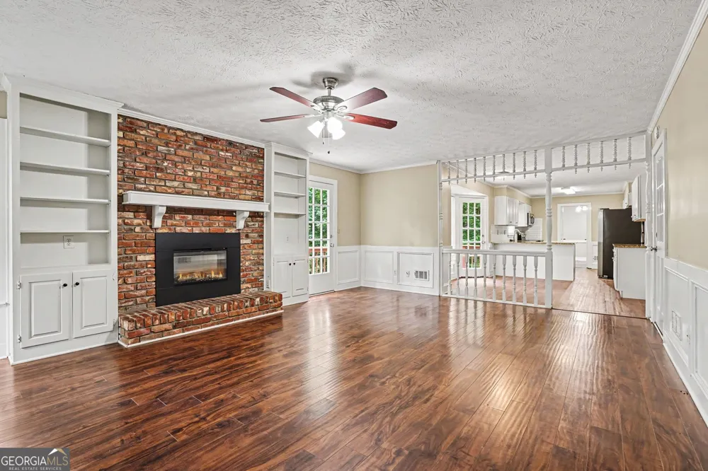 3884 Hunting Ridge DR SW Lilburn, GA 30047