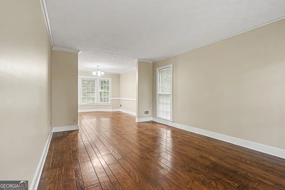3884 Hunting Ridge DR SW Lilburn, GA 30047