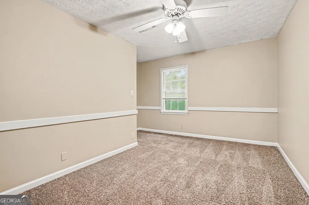 3884 Hunting Ridge DR SW Lilburn, GA 30047