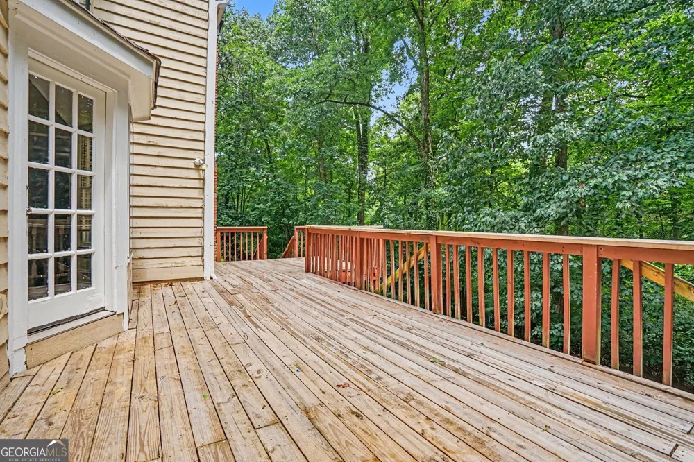 3884 Hunting Ridge DR SW Lilburn, GA 30047