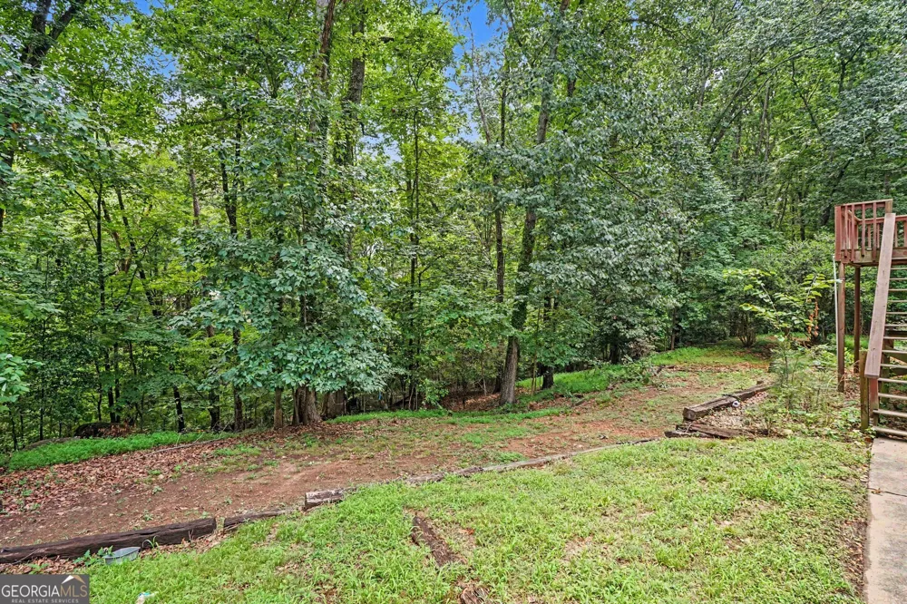 3884 Hunting Ridge DR SW Lilburn, GA 30047