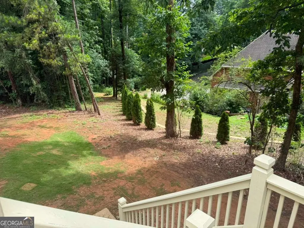 35 Parkview Trace PASS SW Lilburn, GA 30047