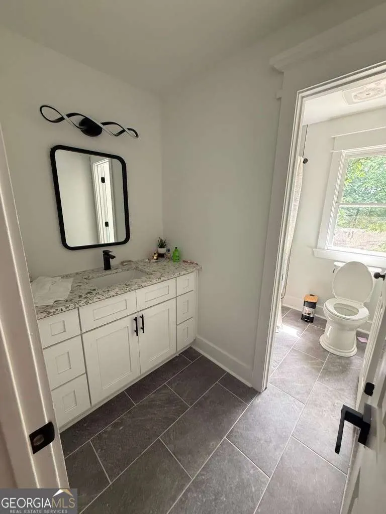 35 Parkview Trace PASS SW Lilburn, GA 30047
