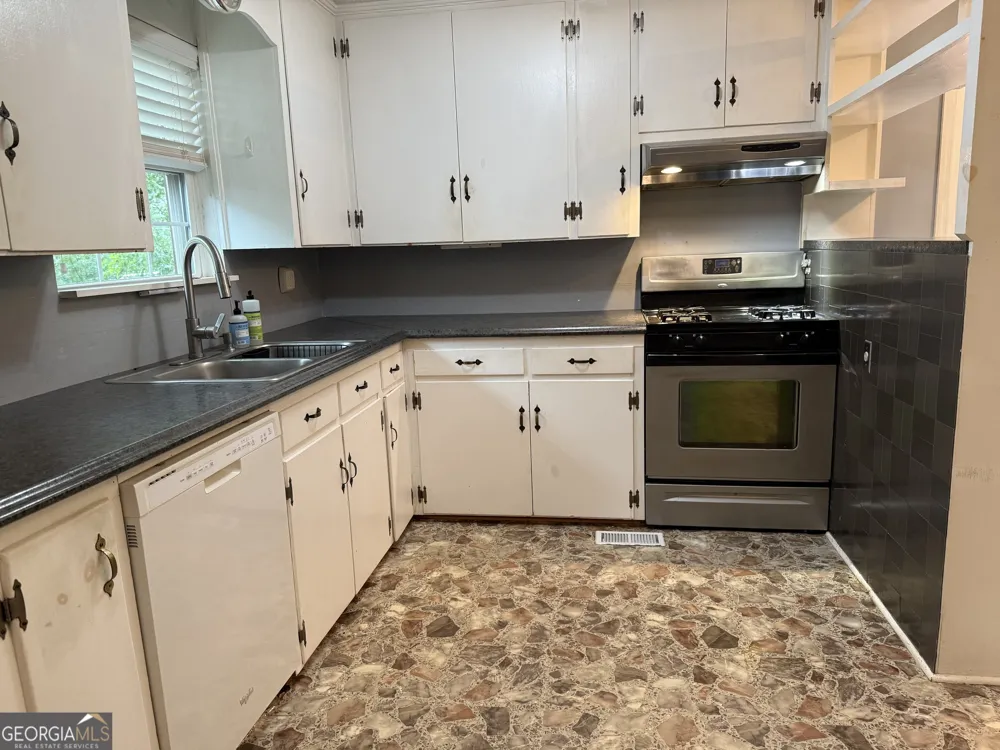 1591 Waymanville RD Thomaston, GA 30286