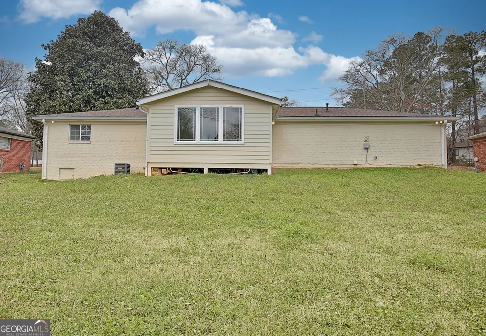 183 Pine ST NE Fairburn, GA 30213