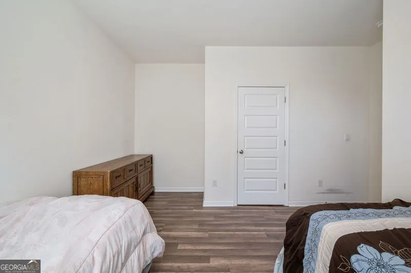 647 Graham Campbell LN Statham, GA 30666