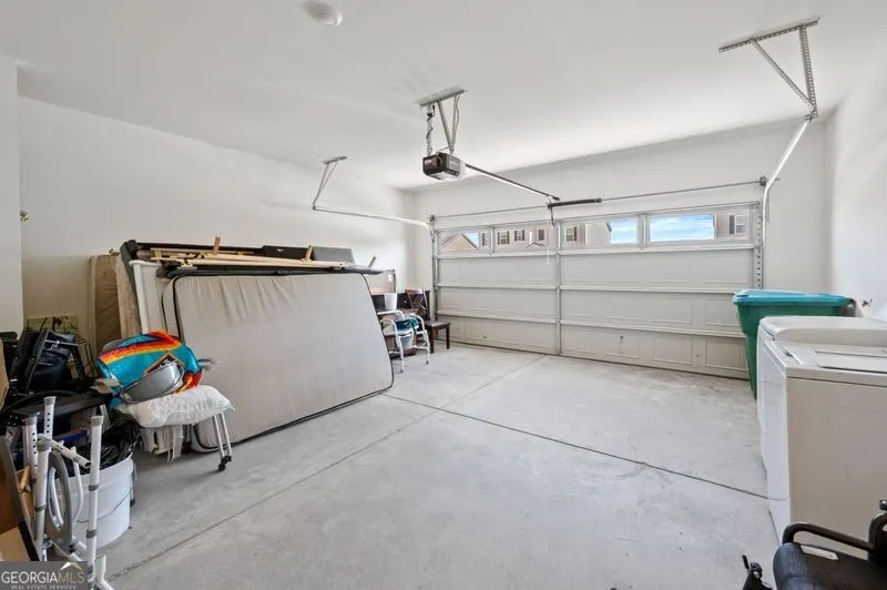 647 Graham Campbell LN Statham, GA 30666
