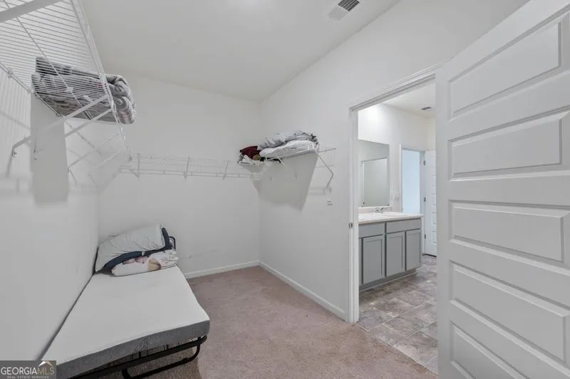 647 Graham Campbell LN Statham, GA 30666
