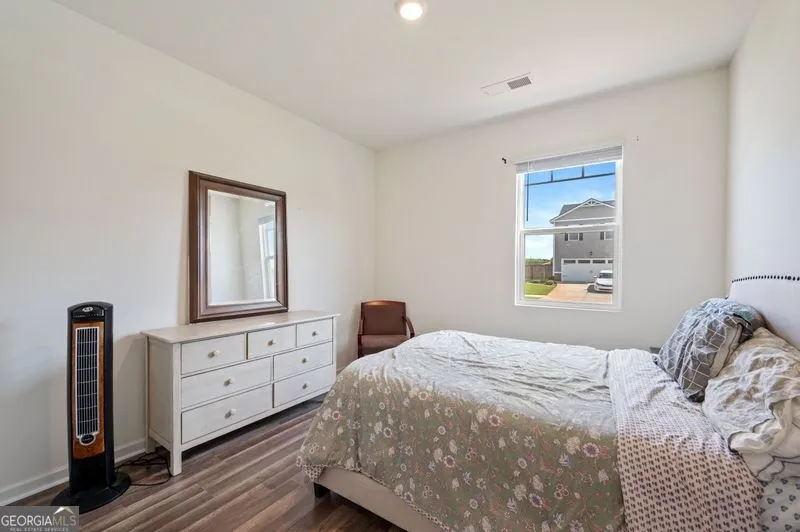 647 Graham Campbell LN Statham, GA 30666